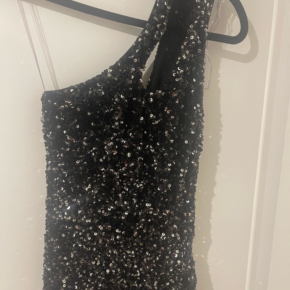 Black Sequins Maxi Dress with split - Picture 4 of 7